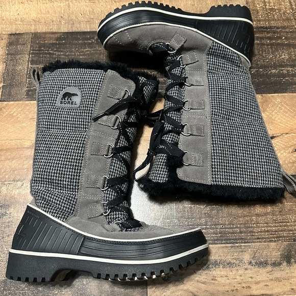 Sorel Tivoli High II Snow Boots - Picture 2 of 9